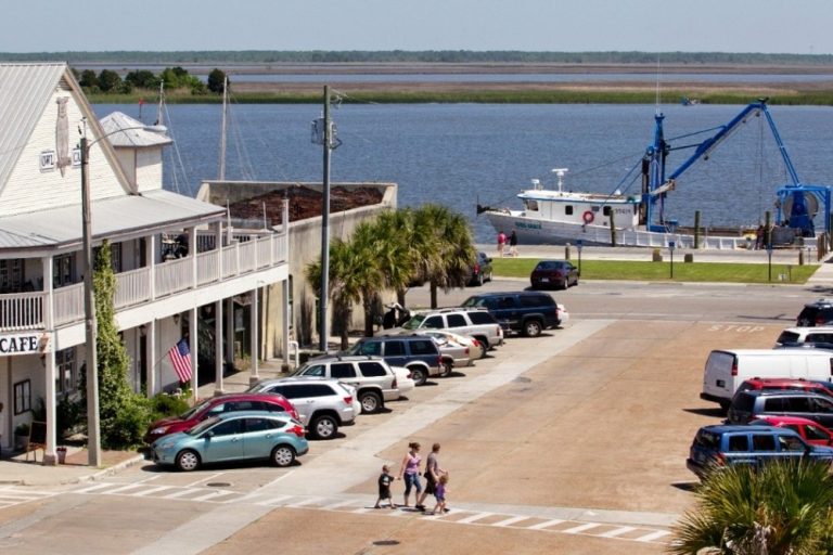 apalachicola street 1 768x512